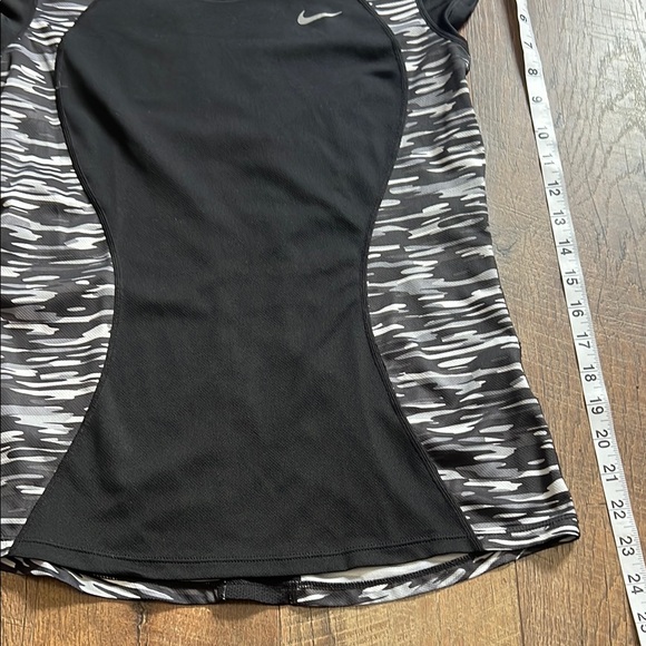 Nike Women's Black and Gray Dri-FIT Top - Picture 3 of 7
